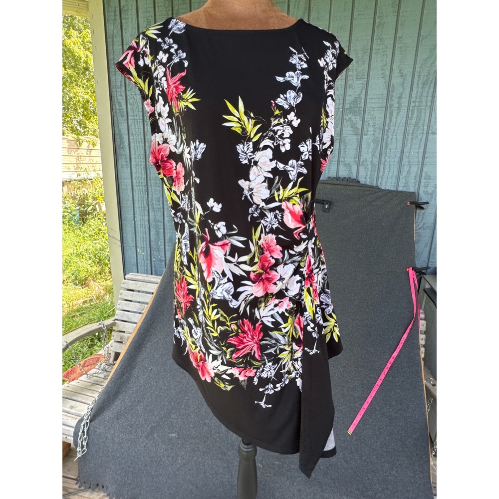 White House Black Market Floral Knot Side Asymmetrical Sleeveless Top Large